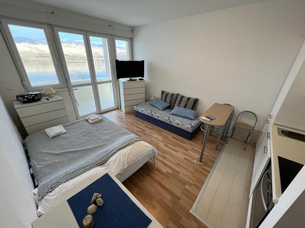 פג Sea View & Pool Studio מראה חיצוני תמונה